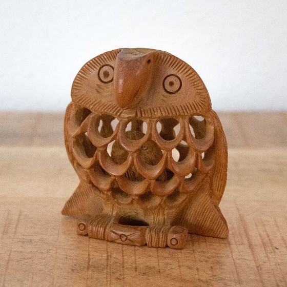 Image 1 of Figura de búho tallada en madera: escultura de ave hecha a mano al estilo del arte popular Jali.