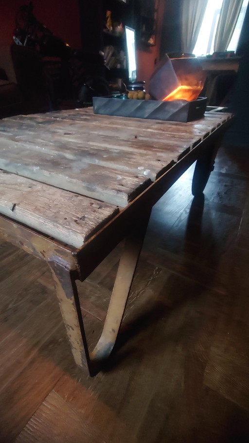 Tavolino industriale vintage 1885