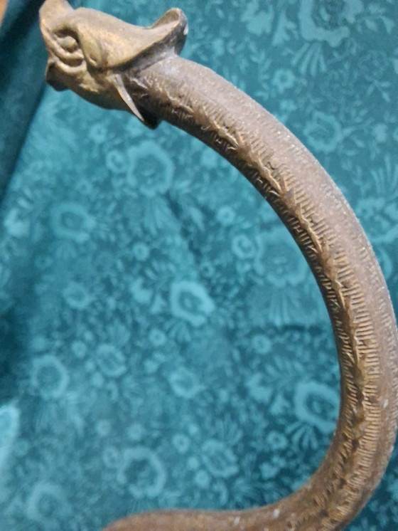 Image 1 of Lampe à huile décorative Art nouveau en bronze – vers 1900 – à motifs animaliers sculptés