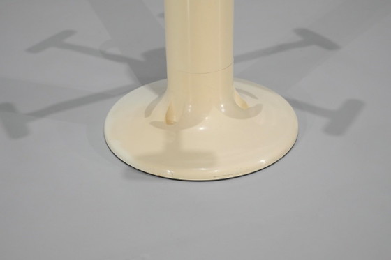 Space Age Coat rack in cream plastic, Anonima Castelli, Creme (photo 13 of 15)
