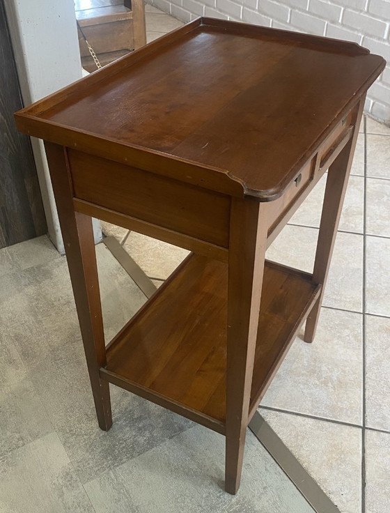 Image 1 of Table d’appoint 2 tiroirs merisier 1950