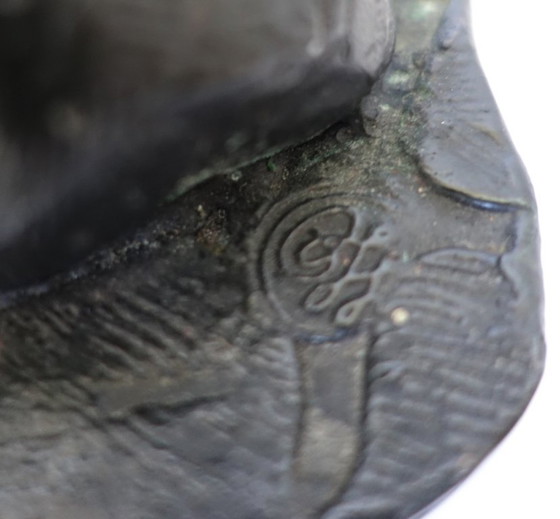 Image 1 of Vache en bronze.