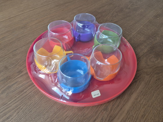 Image 1 of Retro set van zes glazen met kunstof bakje