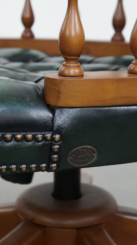 Image 1 of Sedia da ufficio Chesterfield in pelle di mucca inglese verde