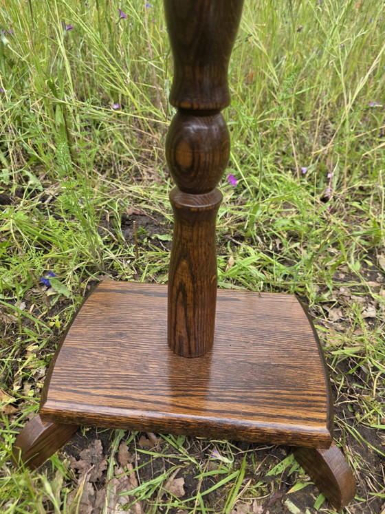 Image 1 of Vintage boeken- en bijzettafel eikenhout
