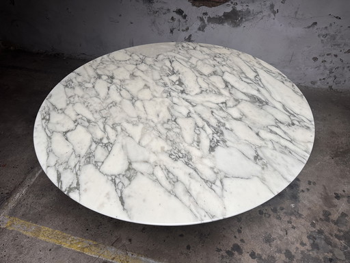 Iconic Design Dining Table – Eero Saarinen for Knoll – Marble – Round 137 cm