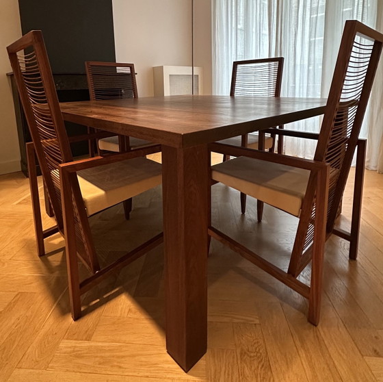 Image 1 of Fraaie Italiaanse Pierantonio Bonacina walnoten eetset 150x150 met 4 stoelen