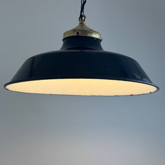 Image 1 of ANCIENNE SUSPENSION D’ATELIER EMAILLEE INDUSTRIELLE 40 CM 