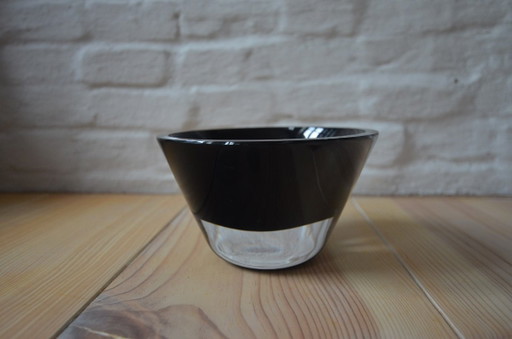Beautiful Fink glass bowl in black from the 90s