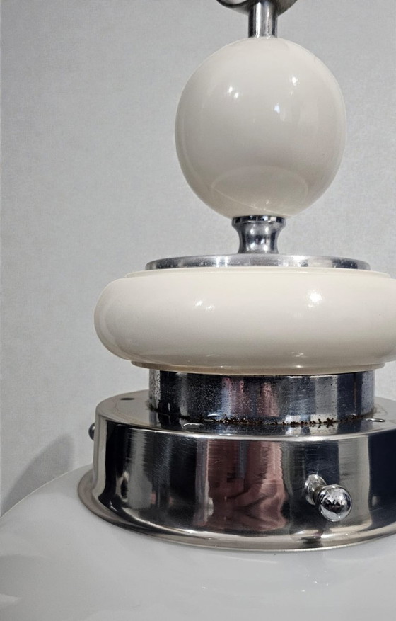 Image 1 of Grande lampada a sospensione "Gradoni" in stile spaziale – Vetro bianco pesante – Italia anni '70