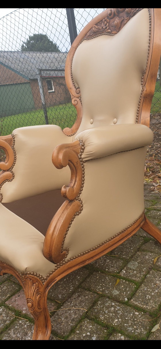 Image 1 of Poltrona barocca in pelle