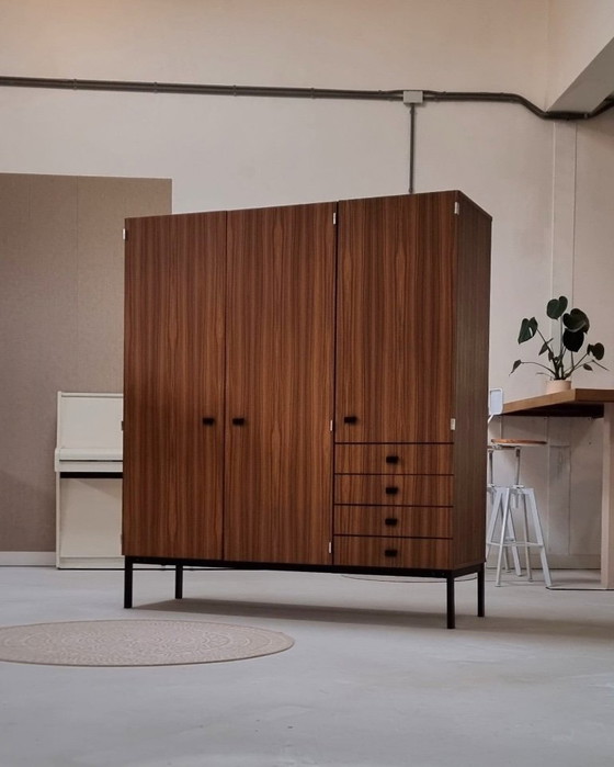 Image 1 of Garderobe der 70er Jahre