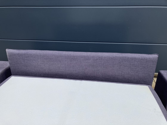 Image 1 of Auping Boxspring 180 x 200 in Topstaat! Incl Auping matras en Emma topper, alles zeer netjes. Incl 2 hockers (nachtkastjes)