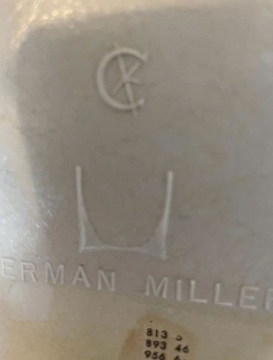 Image 1 of 2 sillas laterales de fibra de vidrio Eames Miller DSW, blancas