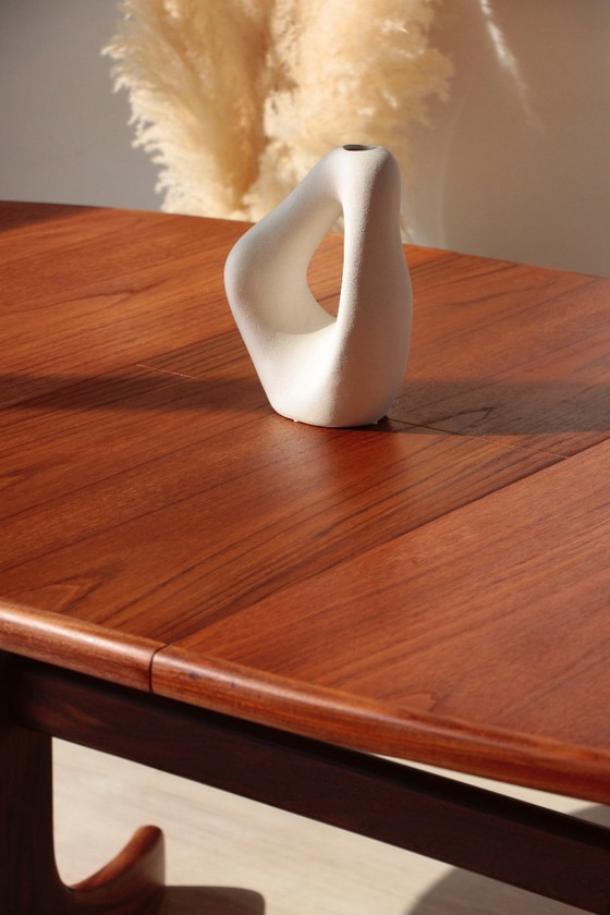 Image 1 of Oval teak dining table - 6 to 8 people - Fresco model - G Plan