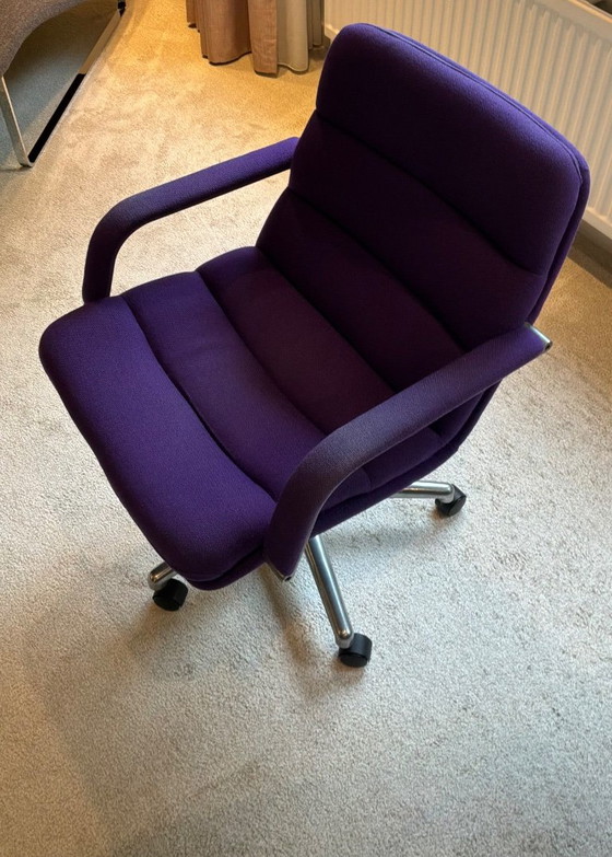 Artifort Channel bureaustoel, paars bekleed, Bureaustoelen, Textiel, Metaal, Vintage (foto 3 van 5)
