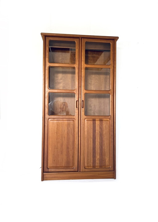 Vintage Danish Display Case, Dyrlund '80s
