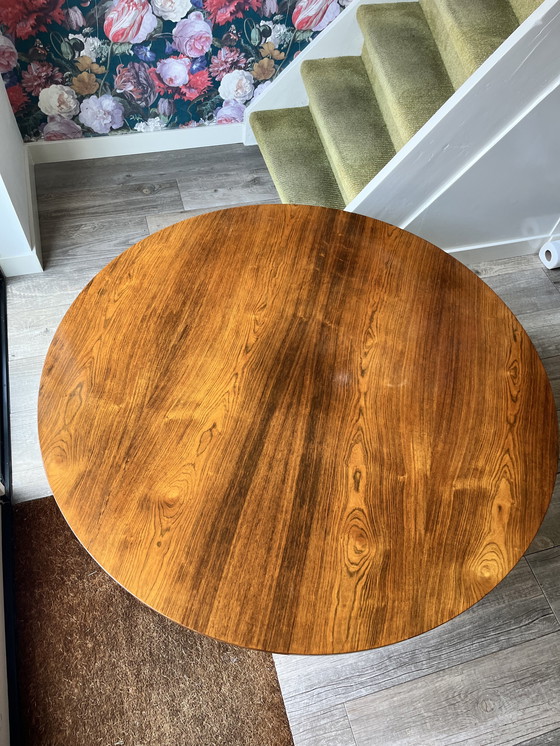 Image 1 of Beautiful round teak wooden vintage coffee table