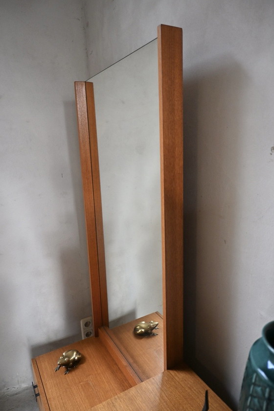 Bellissima toeletta vintage asimmetrica anni '60 – Armadi a muro, Legno, Vetro (photo 7 of 12)