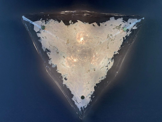 Image 1 of Decken-/Wandleuchte aus Muranoglas mit weißen Glasfolien aus den 1980er Jahren. Eine von drei verfügbaren.