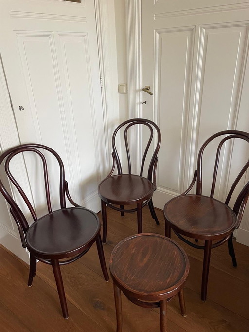 Set di 3 sedie da caffè Thonet originali con sgabello abbinato
