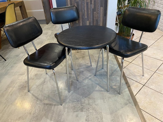 Image 1 of Tavolino laterale vintage in stile Bauhaus cromato e similpelle nera, anni '70