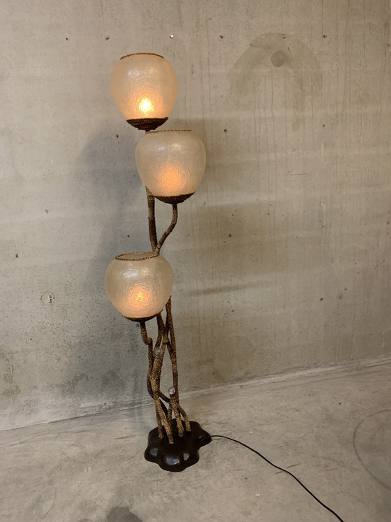 Image 1 of Lampada da terra organica con tre punti luce e sette bracci. (Spagna)