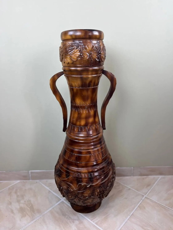 Bedeutende geschnitzte Holzvase – Pflanzkübel, Wood (photo 2 of 16)