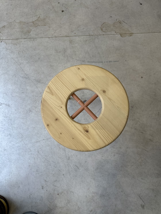 Image 1 of sgabello a ciambella