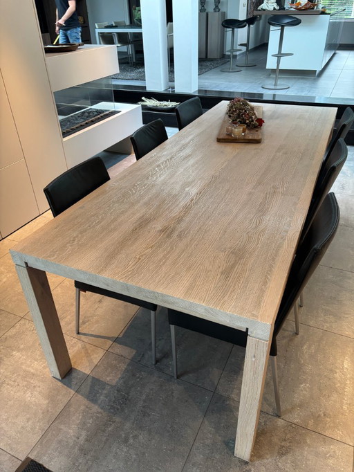Dining table oak