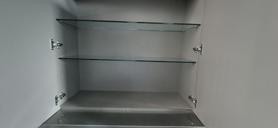 Image 1 of Roche Bobois TV-Möbel, weiß und champagnerfarben lackiert