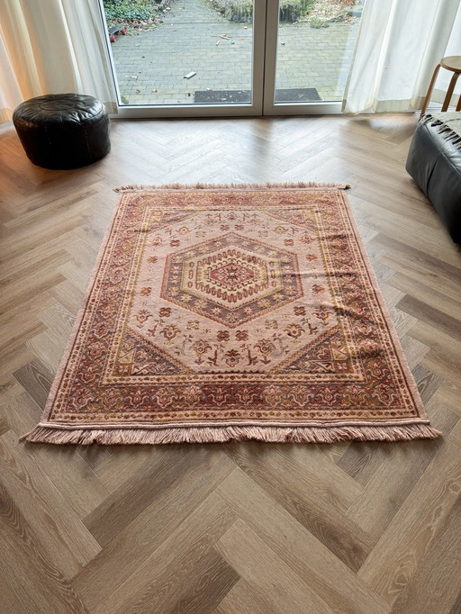 Tappeto orientale vintage annodato a mano color salmone