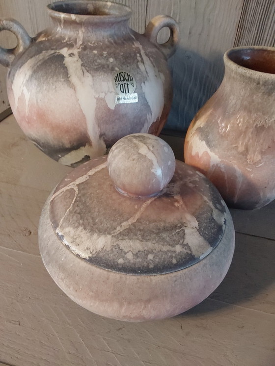 Image 1 of Das Ruscha Art Set besteht aus 2 Krügen und einem Einmachglas mit Deckel.