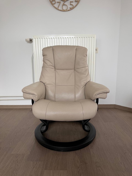 Image 1 of Stressless Design Armchair incl. Footstool