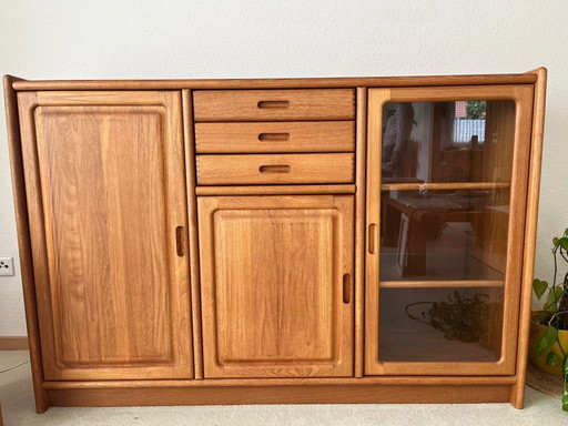 Dyrlund Highboard / Sideboard 1122 M in teak - High quality solid wood furniture