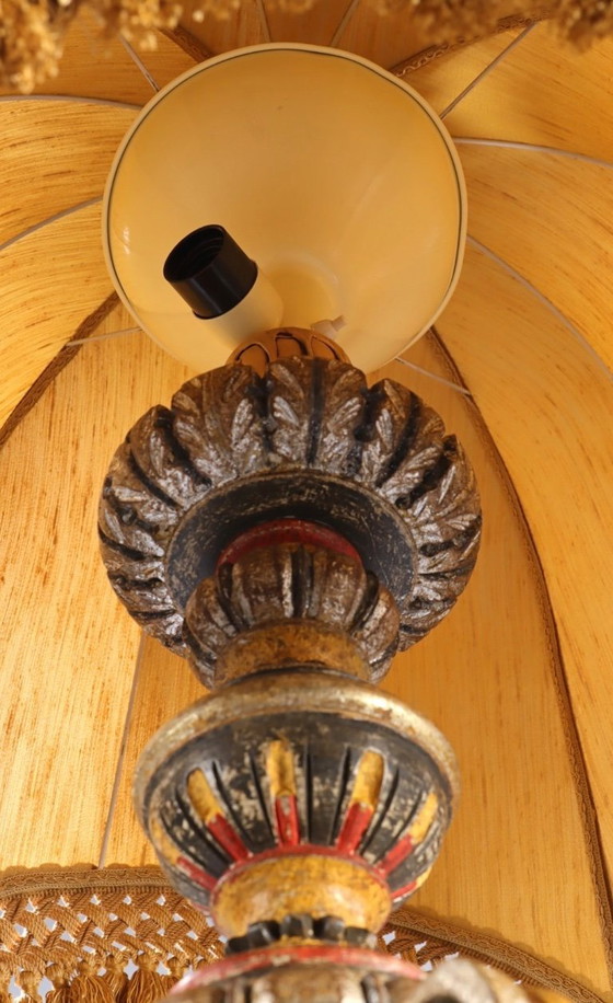 Image 1 of Italienische Stehlampe aus geschnitztem Holz aus der Mitte des 20. Jahrhunderts