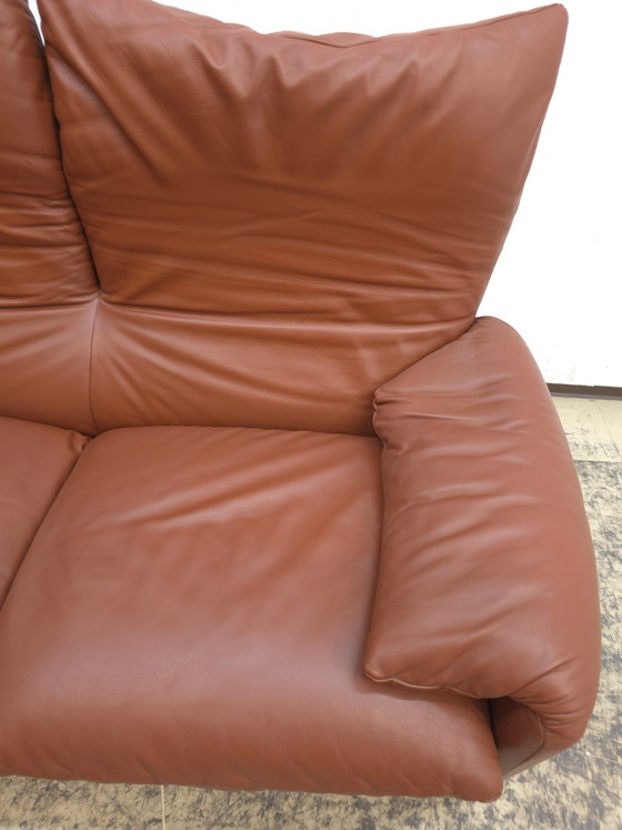Image 1 of Set da suite Cassina Maralunga con divano di design in pelle.