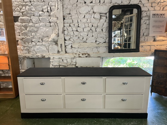 Image 1 of Store counter