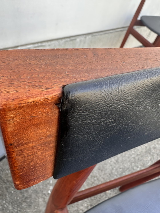 Image 1 of Set van 4 Scandinavische teakhouten stoelen van Hans Olsen voor Frem Røjle – Denemarken, jaren 60