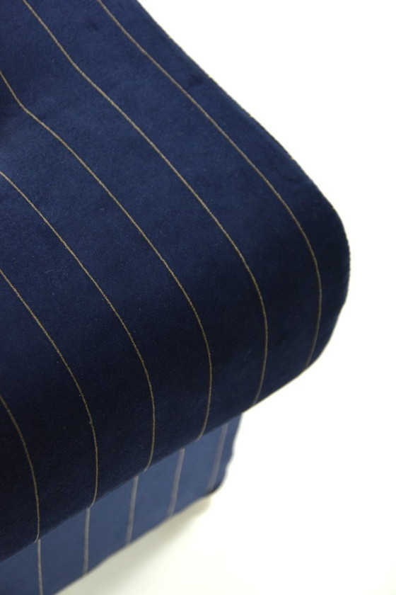 Image 1 of Blauw gestreepte slaapbank