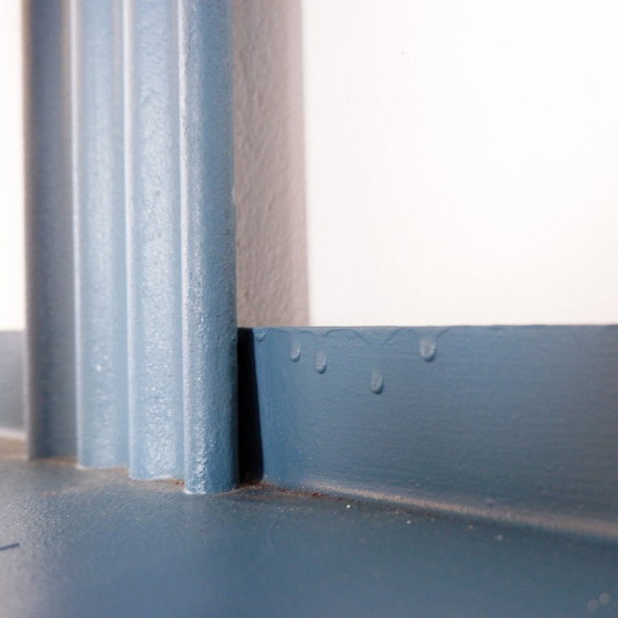 Image 1 of Estantería Strafor de metal pintado, siglo XX