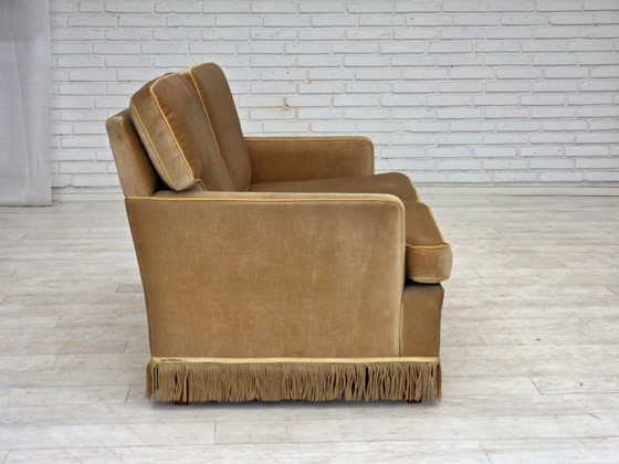 Image 1 of Deense tweezitsbank uit de jaren 70, bekleed met honinggeel meubelvelours.