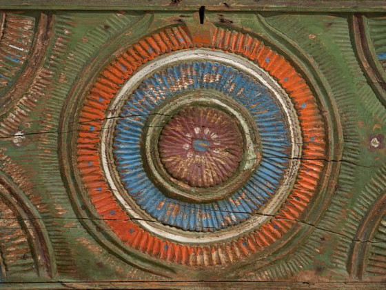 Malle ancienne sculptée style art populaire (c.1900) #79 – Armoires de rangement (photo 37 of 40)