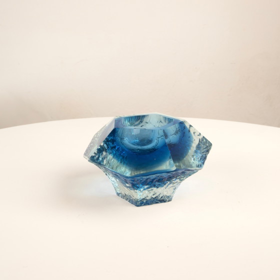Sculptural submerged glass ashtray by Gianfranco Mandruzzato Murano 1970 – Table accessories (photo 10 of 21)
