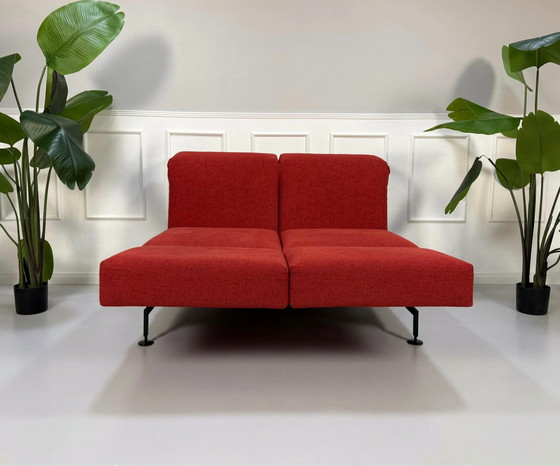 Image 1 of Brühl Moule Small Sofa Stoff Rot Ausstellungsstück