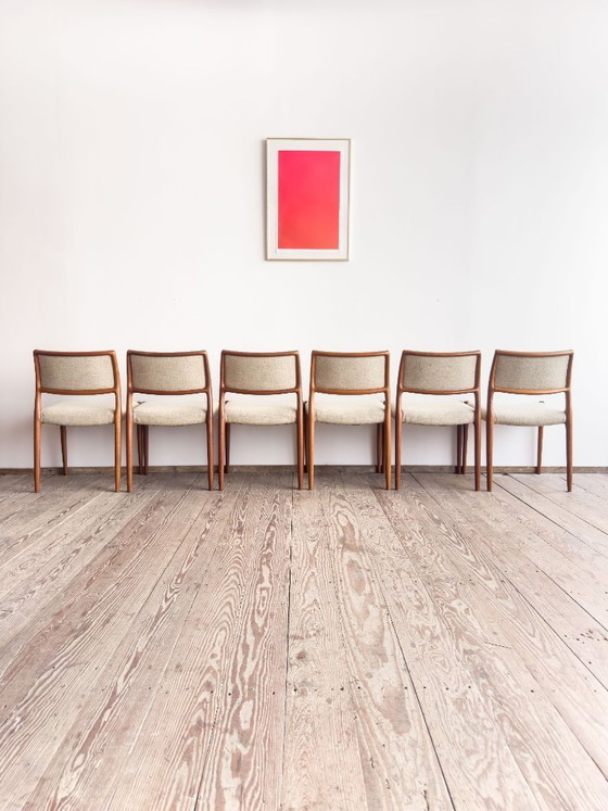 Image 1 of Set van 6 teakhouten eetkamerstoelen van Niels O. Møller voor J.L. Moller, model 80