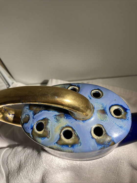 Image 1 of Rana floreale di Alphonse Mouton a forma di annaffiatoio