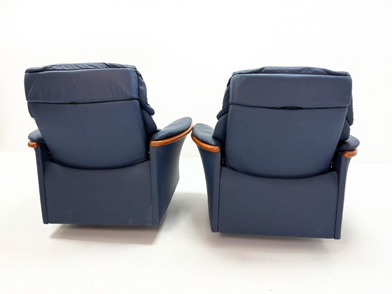 Image 1 of Ekornes Stressless – Paar verstellbare Drehsessel – Blaues Leder & Buche