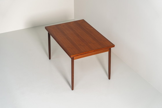 Table à manger danoise extensible en teck, années 1960. – Tables de salle à manger, Wood, Vintage (photo 9 of 11)
