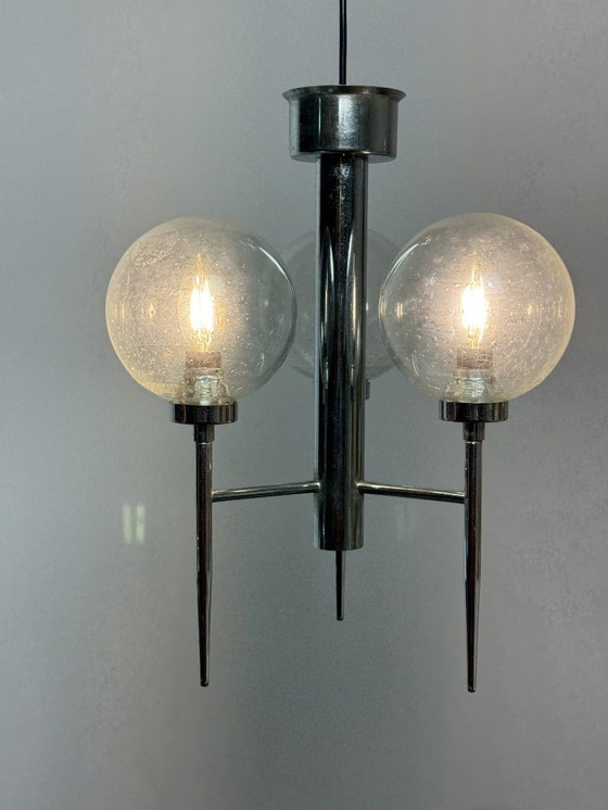 Image 1 of Lámpara colgante de tres globos cromada de diseño de mediados de siglo, Alemania, década de 1970